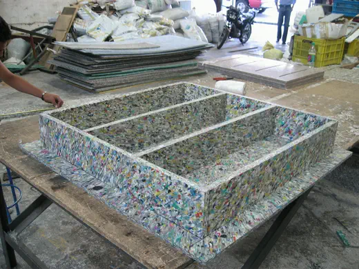 Registro reforzado 3 — industria del campo con plástico reciclado