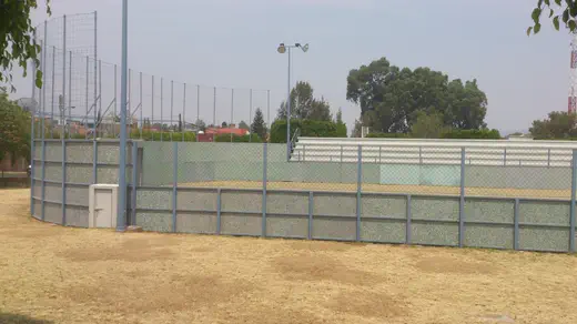 Cancha valladolid — canchas y bardas escolares de tabla plástica