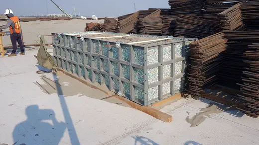 Cimbra muelle ver — cimbra plástica para construcción