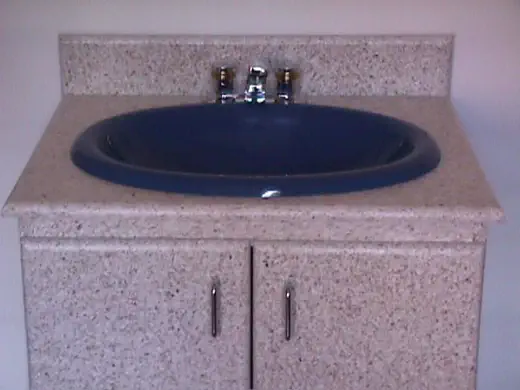 Mueble lavabo 3 — mobiliario de madera plástica