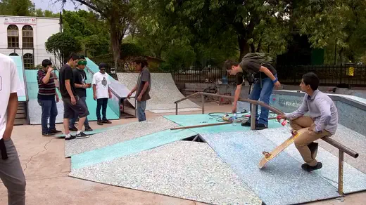 Patineta — mobiliario de madera plástica