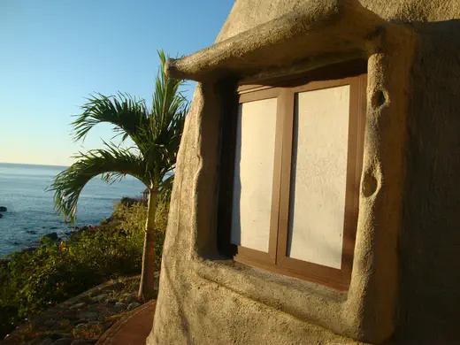 Puerta playa — mobiliario de madera plástica