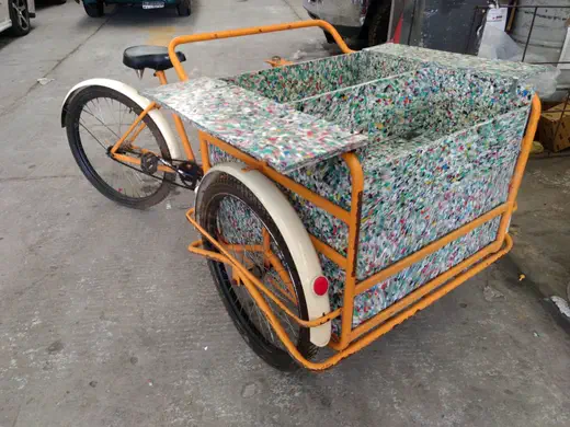 Triciclo venta — mobiliario de madera plástica